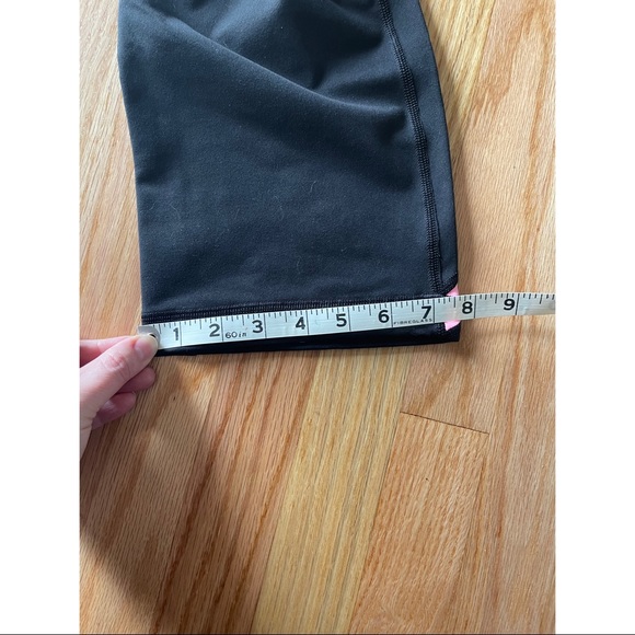 Victoria’s Secret VSX Capri leggings - Picture 7 of 7